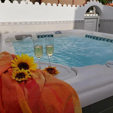 Jacuzzi House Sunflower Dom wakacyjny Costa Del Silencio