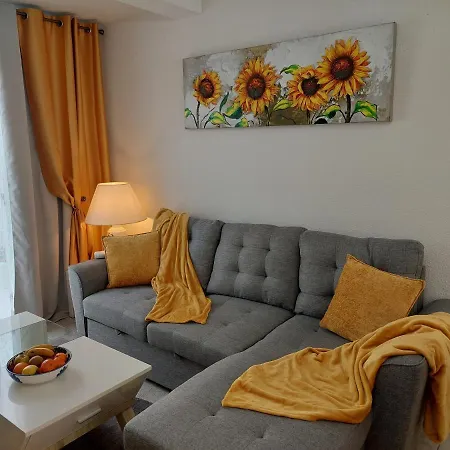 Jacuzzi House Sunflower Holiday home