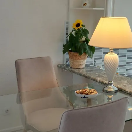 Jacuzzi House Sunflower