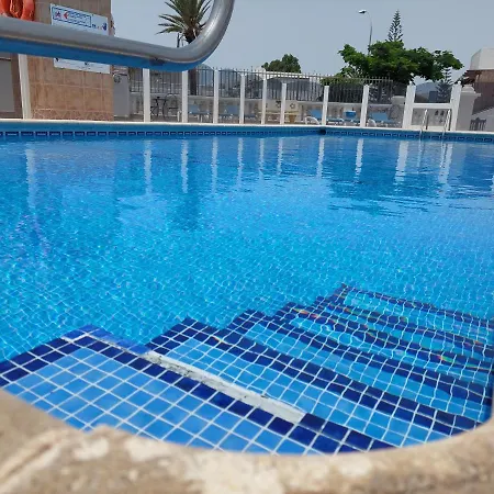 Jacuzzi House Sunflower Holiday home *