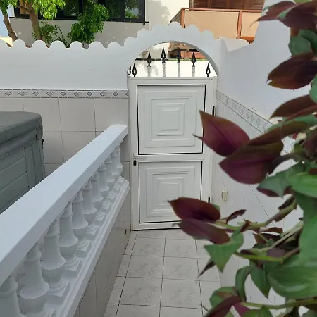 Jacuzzi House Sunflower